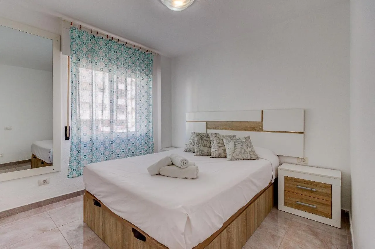 Axe Acoro Palmeras Del Sur By Paramount Holidays Costa Adeje  Apartment Costa Adeje (Tenerife)